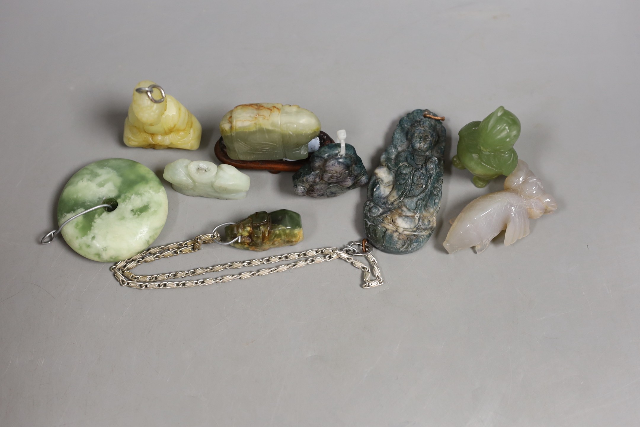 A group of Chinese jade and hardstone carvings (9)